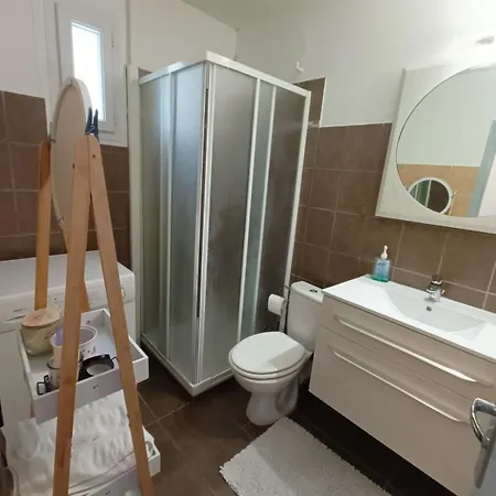 Apartment Design Avec Piscine *